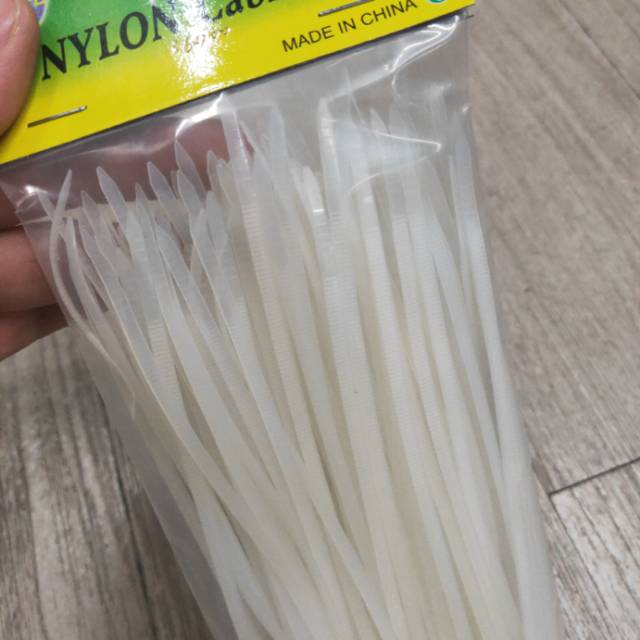 4*300mm nylon cable ties with an actual width of 3.6mm, 100 pieces are attached with hanging clips details Picture