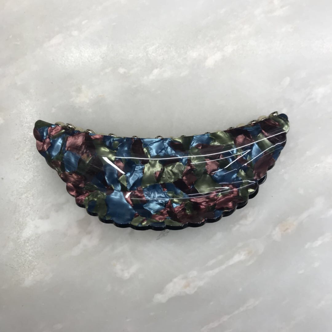 Manufacturers direct acrylic dazzle color biting catch teeth hair clip horsetail clip