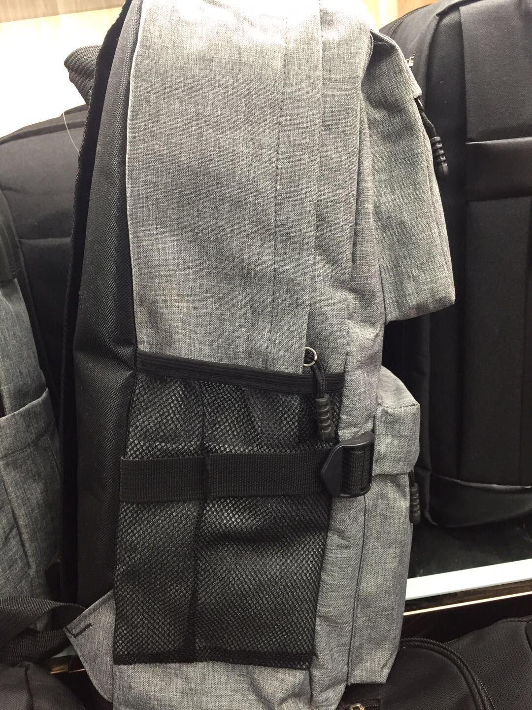 男士棉麻中灰色休闲包背包双肩包厂家直销细节图