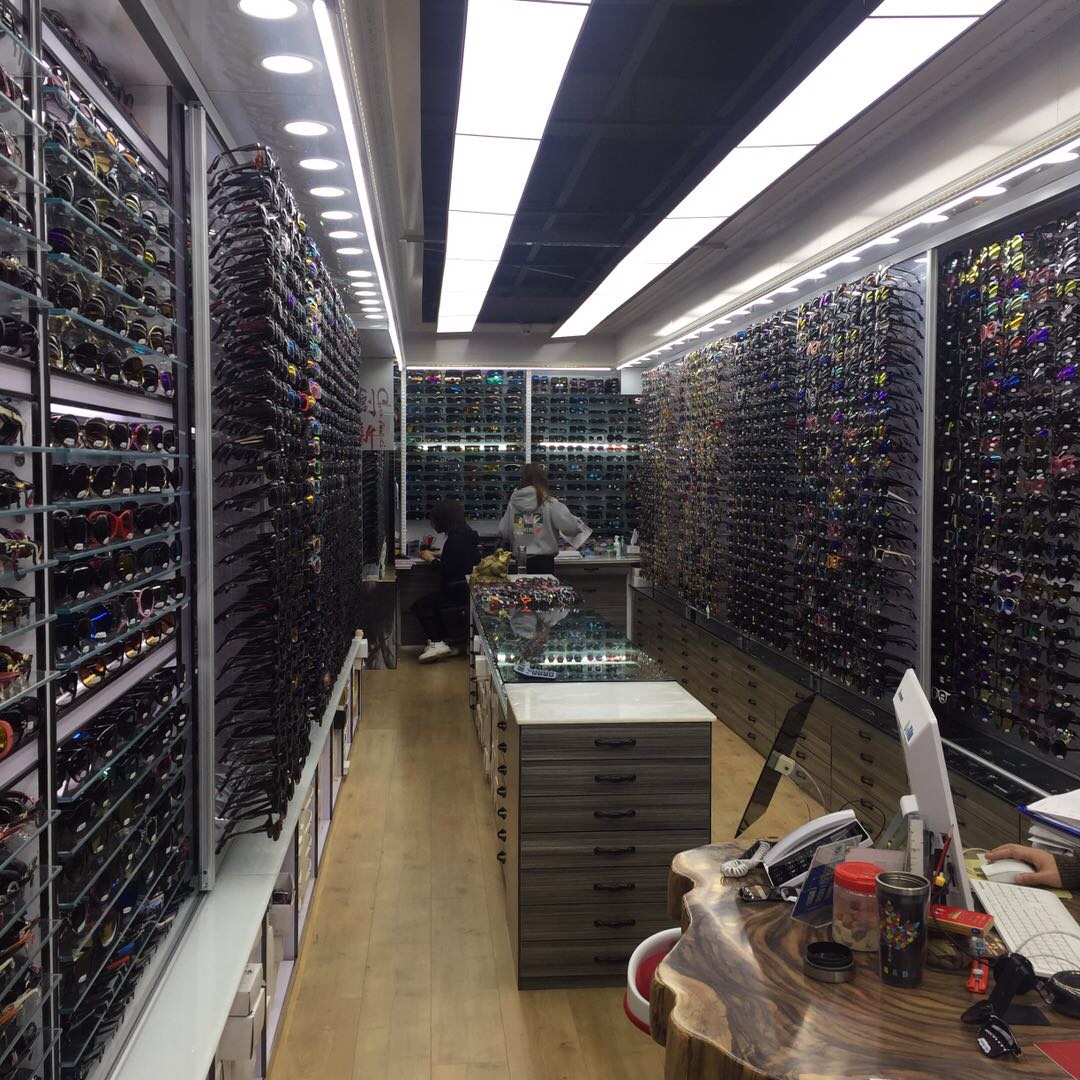 Yiwu Innovation Optical Shop