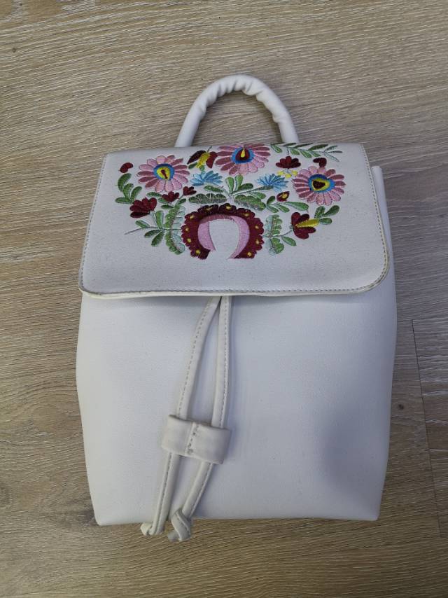 New Women's Backpack Literary Garden Small Fresh Female Schoolbag Backpack, The Price Negotiable