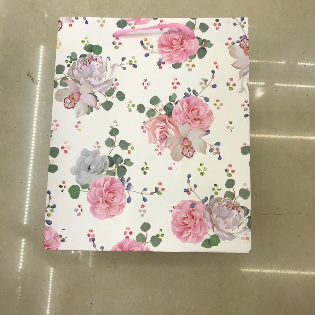 Pink paper tote bag with flower design thumbnail
