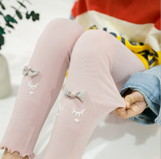 Primavera y otoño nueva chica leggings algodón peinado versión coreana exterior desgaste pantalones de niños súper bala ojos estereoscópicos nueve puntos pantalones Specification image