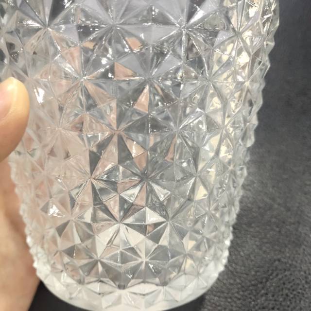 透明蜡烛台工艺品菱形花纹花瓶插花细节图