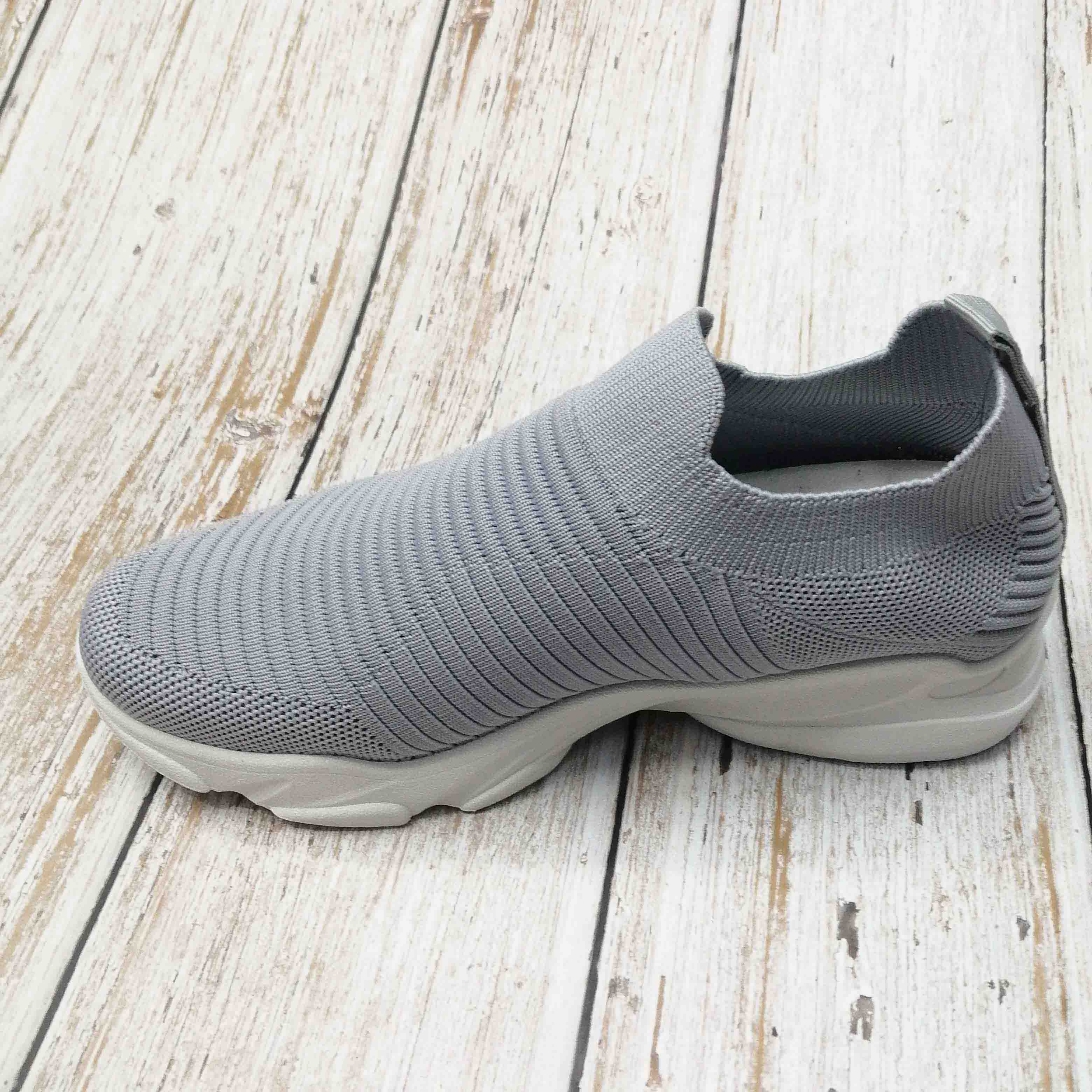 Plain Horizontal Pattern Women Spring And Autumn New Running Shoes Breathable Flying Woven Casual Shoes details Picture