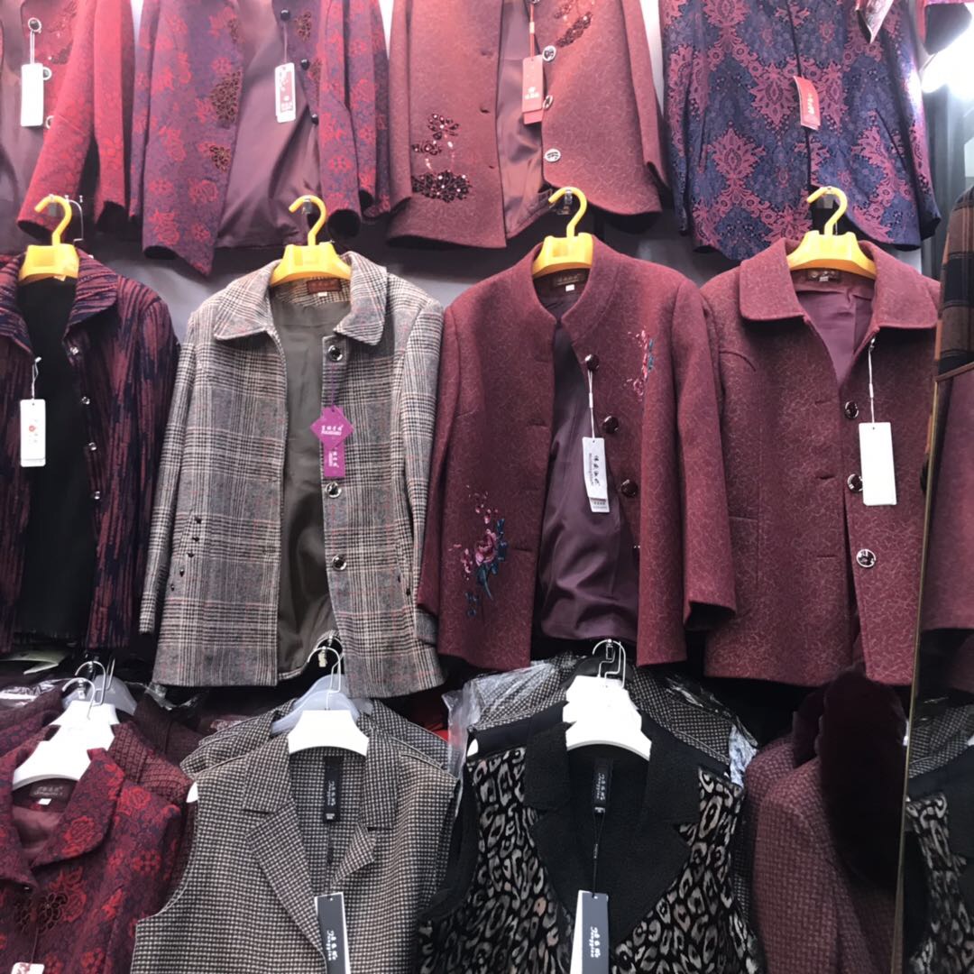 "All Red Clothing" describe pic - 2