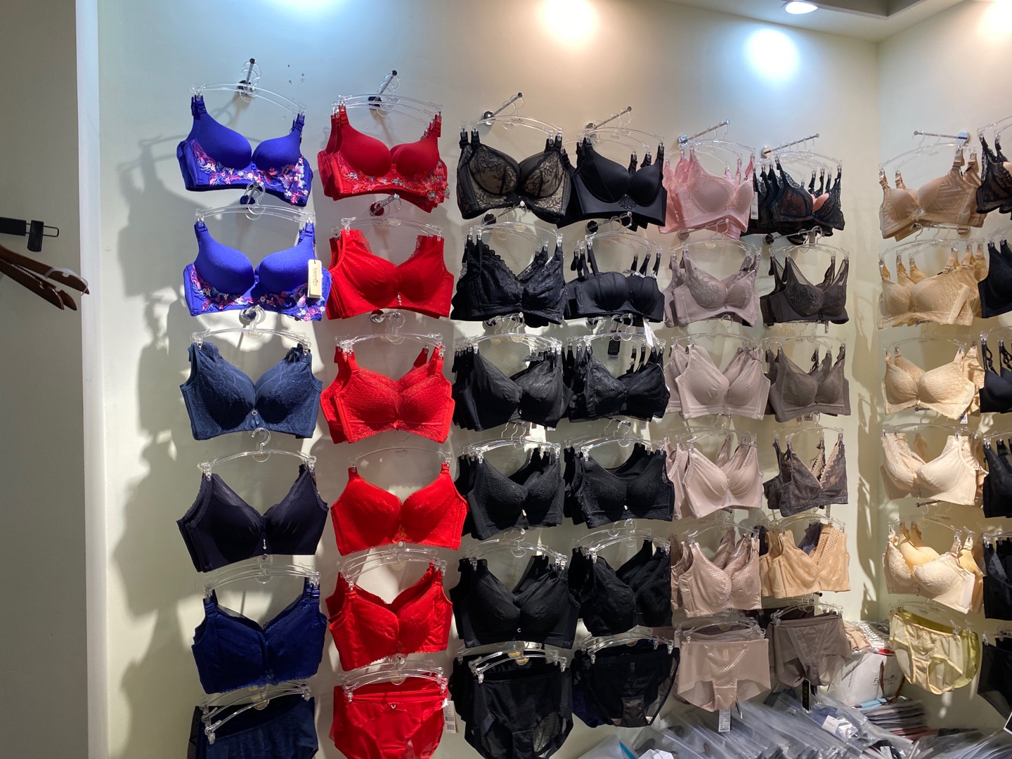 Famaner Trading Company describe pic - 1