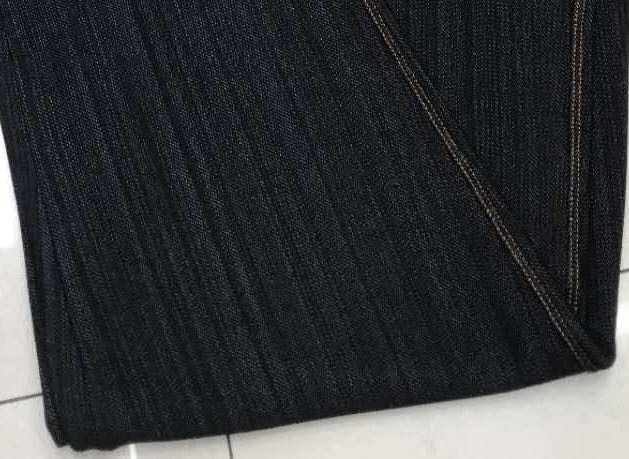 Women Wear Elastic Pants Over Casual And Comfortable Denim Leggings details Picture