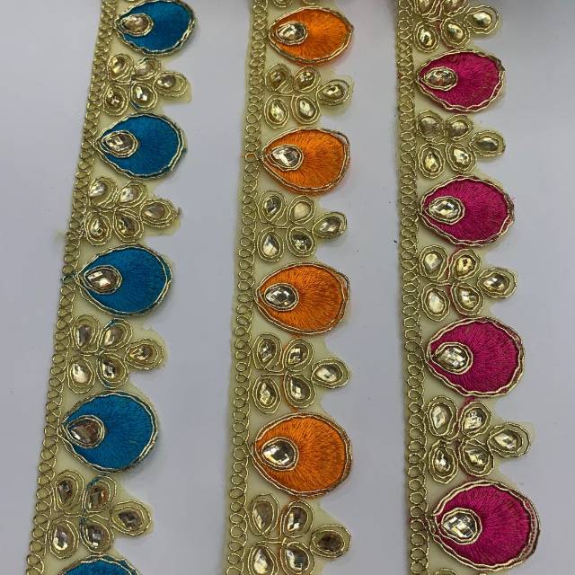 How many colorful clothing accessories and decorative ribbons are there for the three-in-one sequined lace with bright diamonds and ethnic woven ribbons