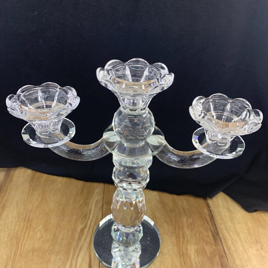 Factory direct sales of crystal lotus 3-head candlesticks details Picture