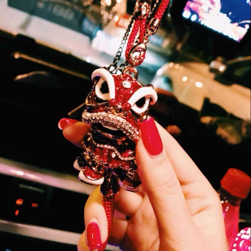 Chinese-style ancient-style lion keychains, lion dance car key chains, small lion pendants, men's and women's personalized creative rings details Picture