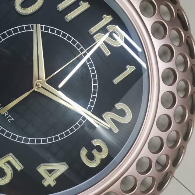 Clock, living room, wall clock, creative bedroom, Nordic and American style clock, wall watch, silent, personalized decoration, Internet celebrity bestseller Specification image