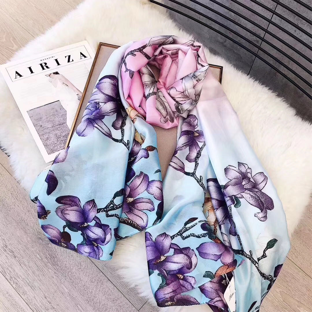 A new silk satin scarf with lilies for women's fashion trends in spring and autumn details Picture