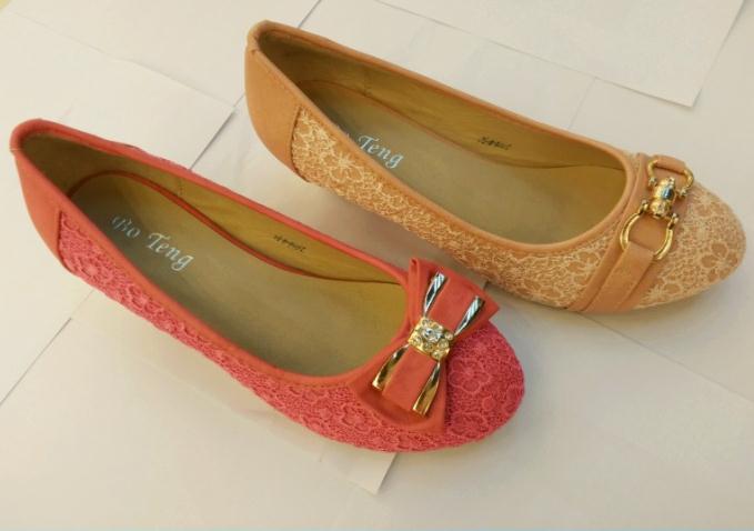 圆头水钻蕾丝花朵网布女单鞋浅口高跟坡跟