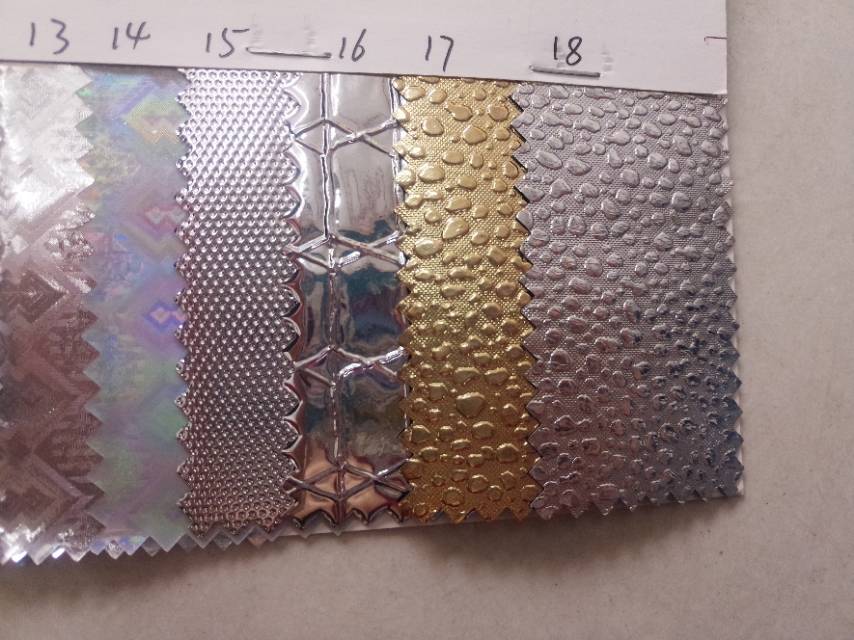 PVC aluminum film 3 factory direct sales, hot-selling new type PVC leather, large stock, high, medium and low grade luggage, sofa, shoe materials and fabrics Specification image