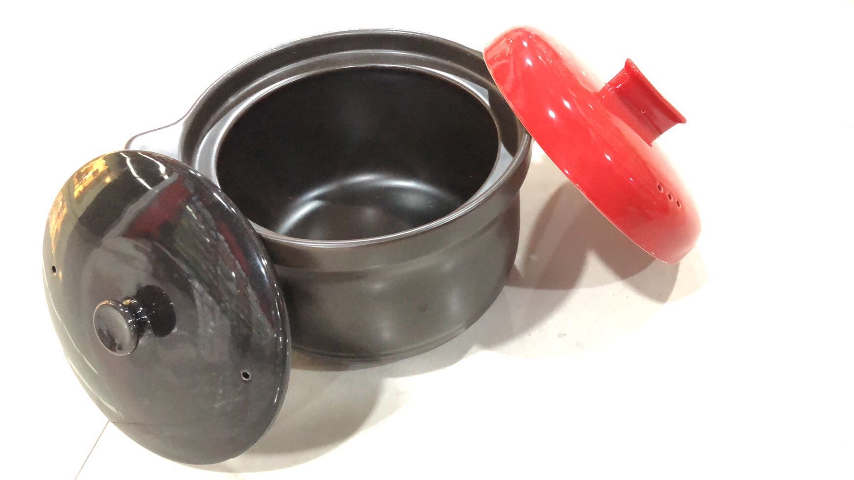 The 4L colored glazed pottery clay pot is durable for making soup details Picture