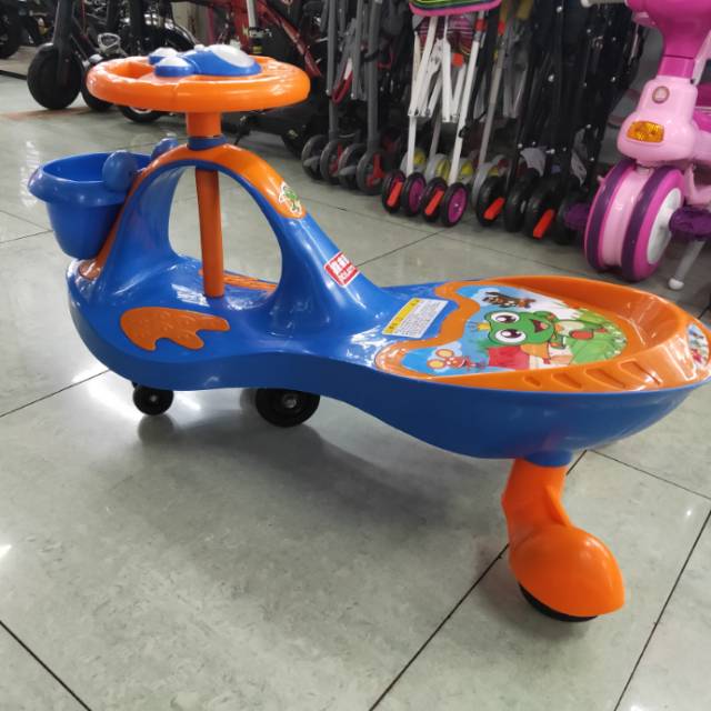 儿童扭扭车带音乐可坐溜溜车1-3岁滑行婴儿学步玩具车宝宝四轮车图
