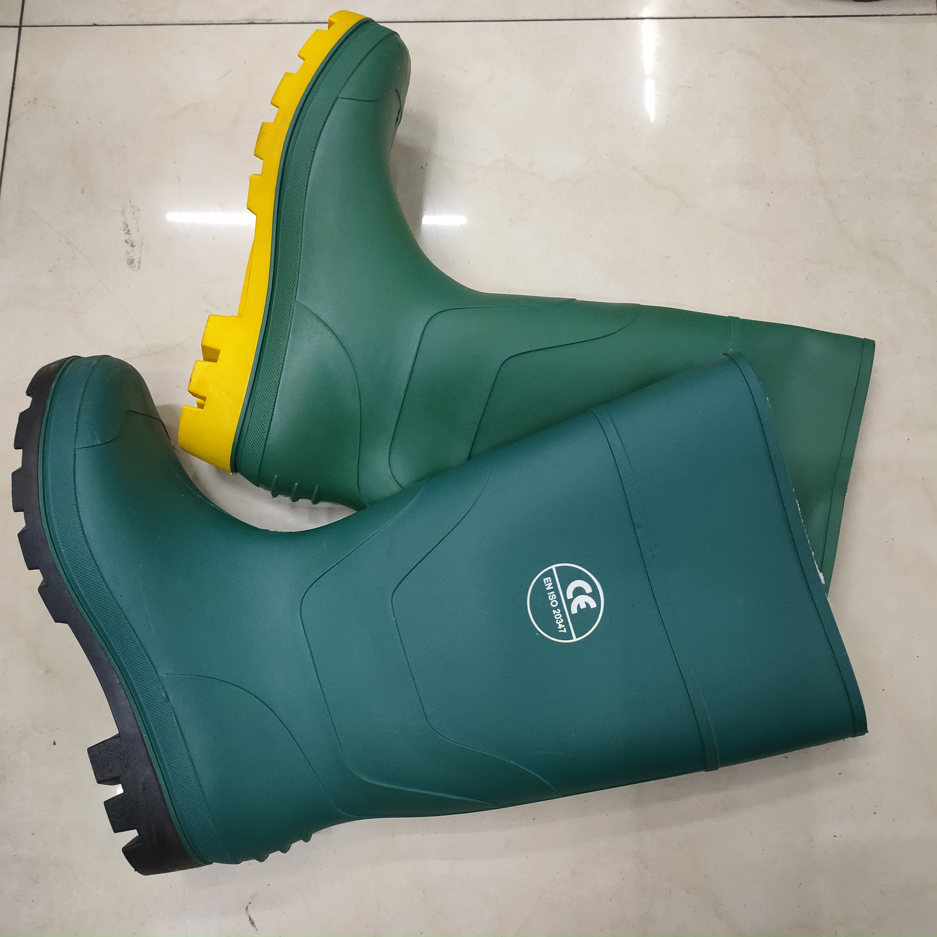 PVC高筒女士雨靴 新款时尚防滑女式雨鞋劳保用品防水防滑靴详情图1