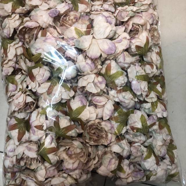 Q thumb simulated small rose bud, Q rose opera hair flower small tea bud, bride's boutonniere wrist flower to make small flower head