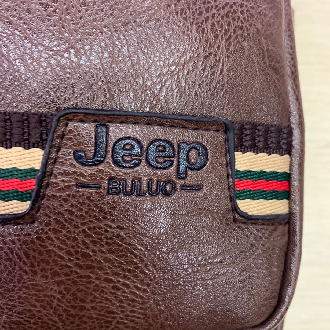 高档时尚PU皮男士斜挎多功能包产品图