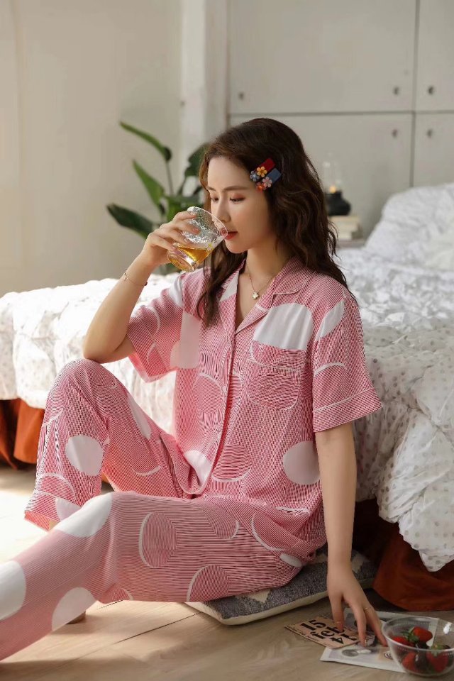 A thin, form-fitting, base layer, thermal underwear and fleece fashion set for long Johns and long pants Specification image