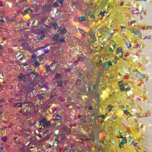 The festival party was decorated with Christmas ornaments and wedding ribbons. The ribbons were decorated with rubia and double dragon ribbons, shining brightly details Picture