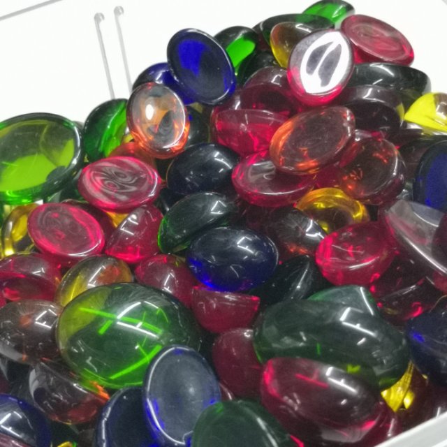 Wholesale of colored glass beads, crepe beads and lacquered beads jewelry accessories in stock Specification image