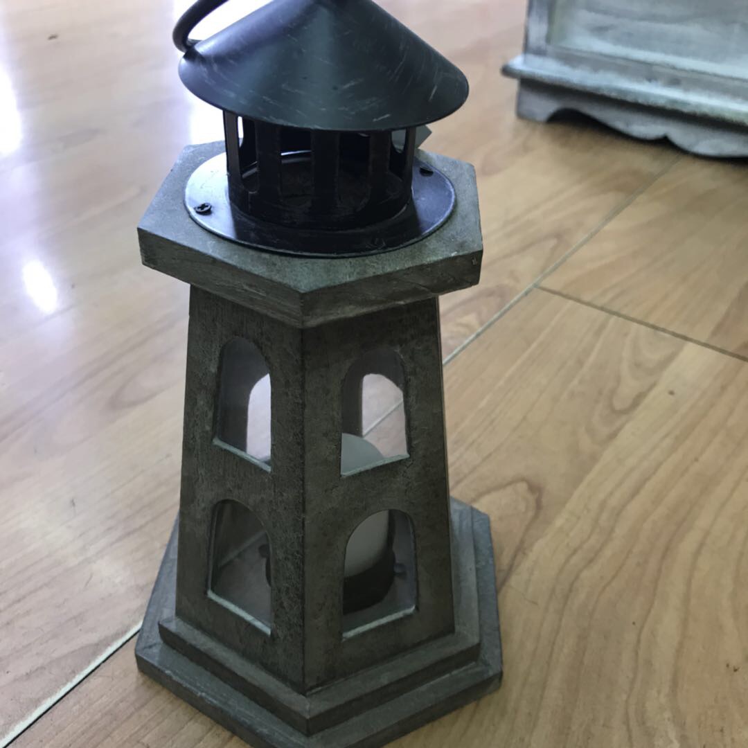 复古手提灯灯塔状黑色状细长造型欧美风格实用照亮产品图