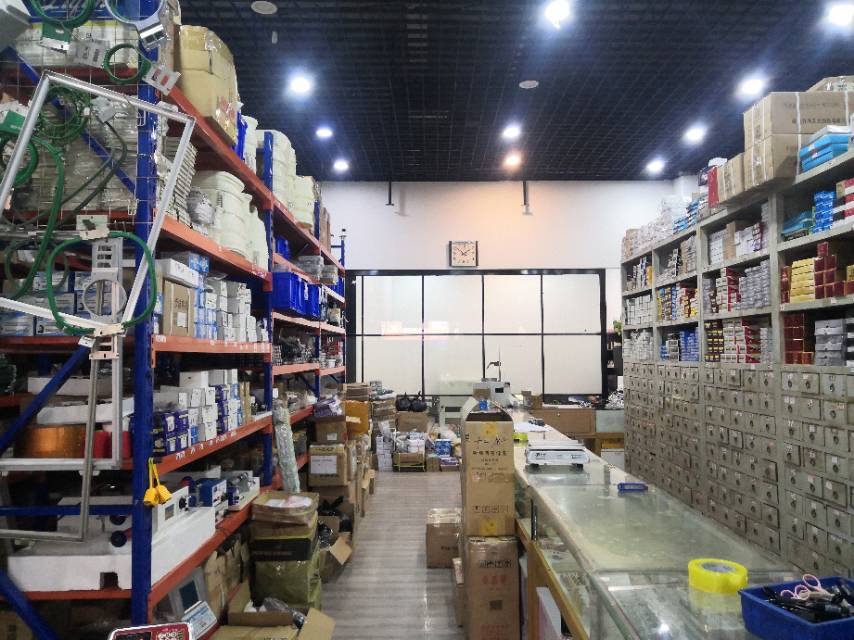 Sitong Computerized Embroidery Machine Equipment Store describe pic - 3