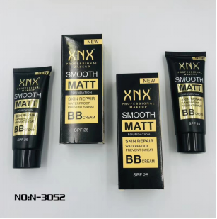 XNX brand Smooth Image Radiant Moisturizing Foundation details Picture