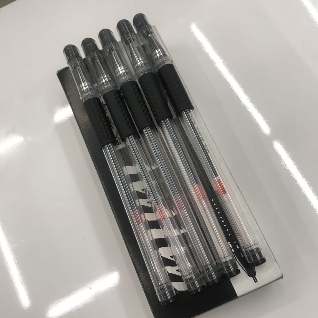 中性笔水笔学生用碳素笔芯黑色0.5mm考试水性签字笔文具用品圆珠笔记号笔黑色