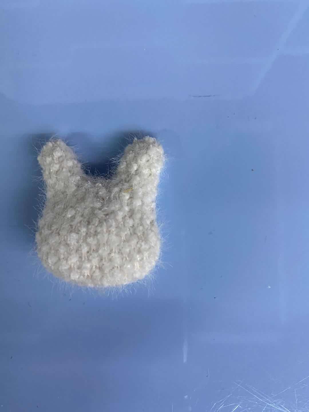 手工缝制绒布小白兔发饰服饰帽等工艺装饰配件细节图