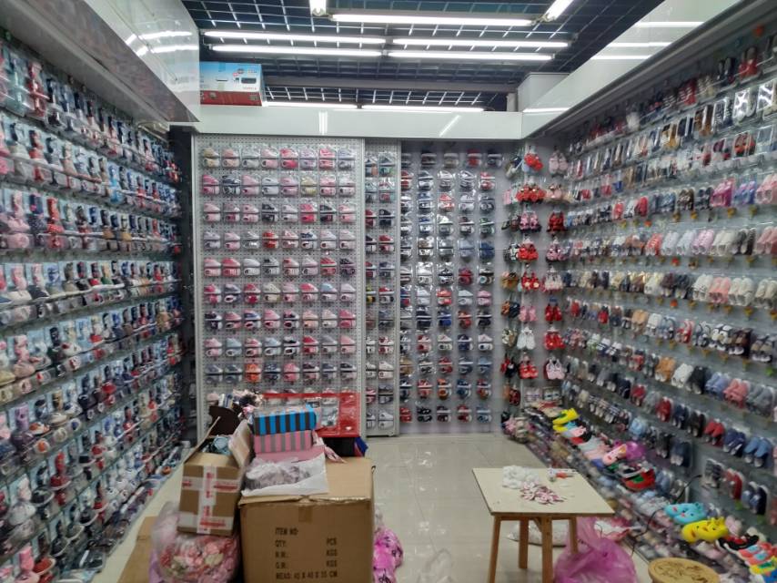 Yangyang Shoe Industry Store describe pic - 2