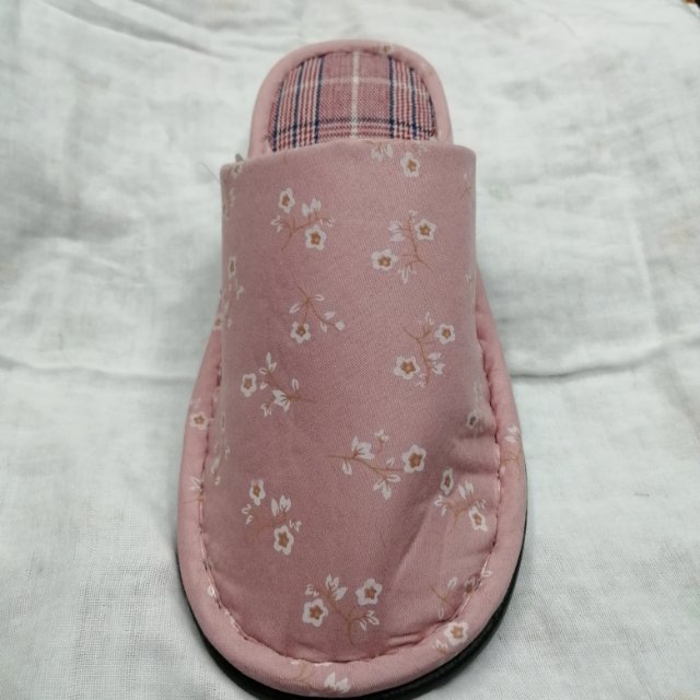 拖鞋/变形金刚/洞洞鞋/一次性拖鞋/锄头玩具产品图
