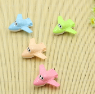 A creative and cute cartoon pencil sharpener in the shape of an airplane Specification image