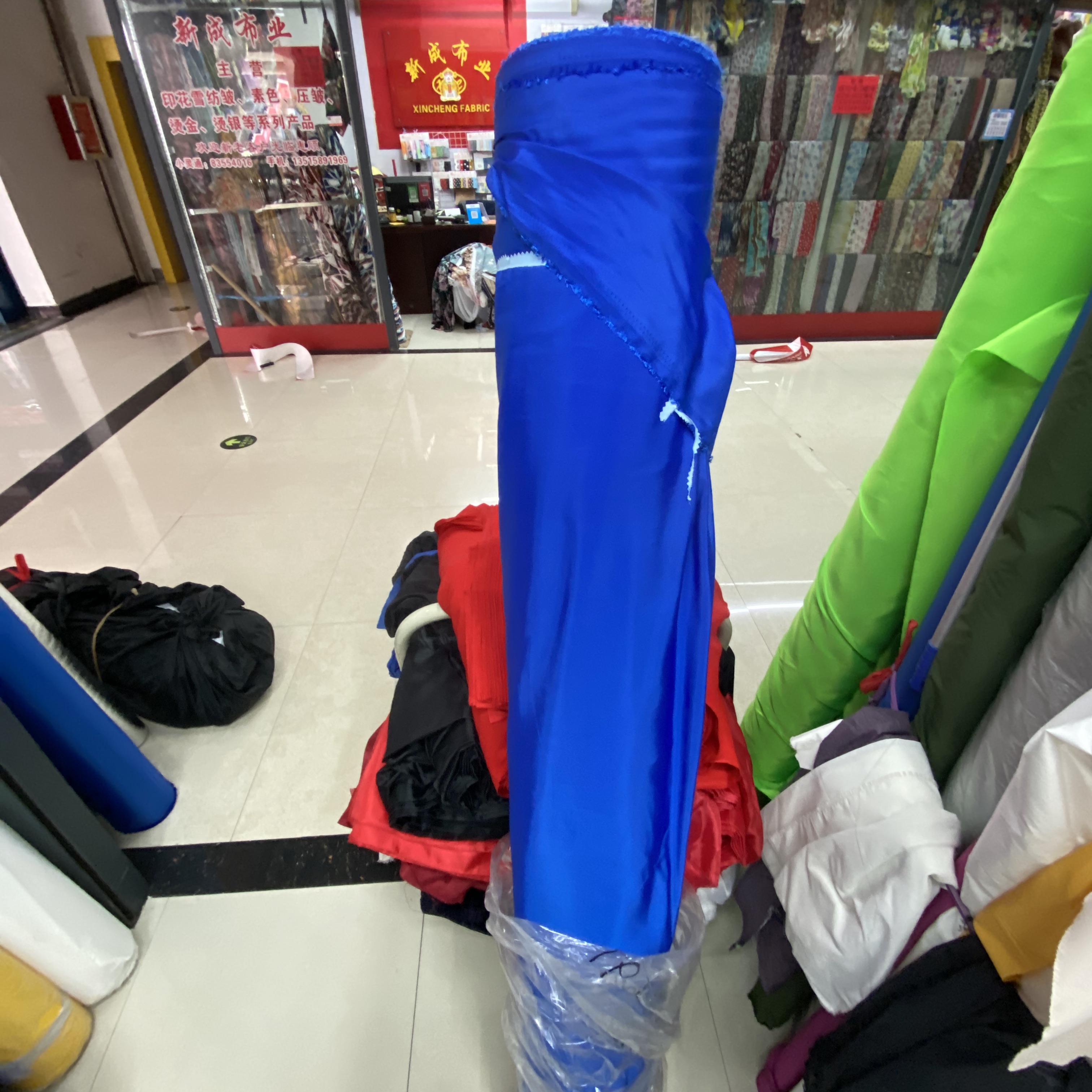 75D memory foam imitation fabric plain weave windbreaker fabric, autumn and winter cotton-padded jacket fashion fabric, down jacket fabric