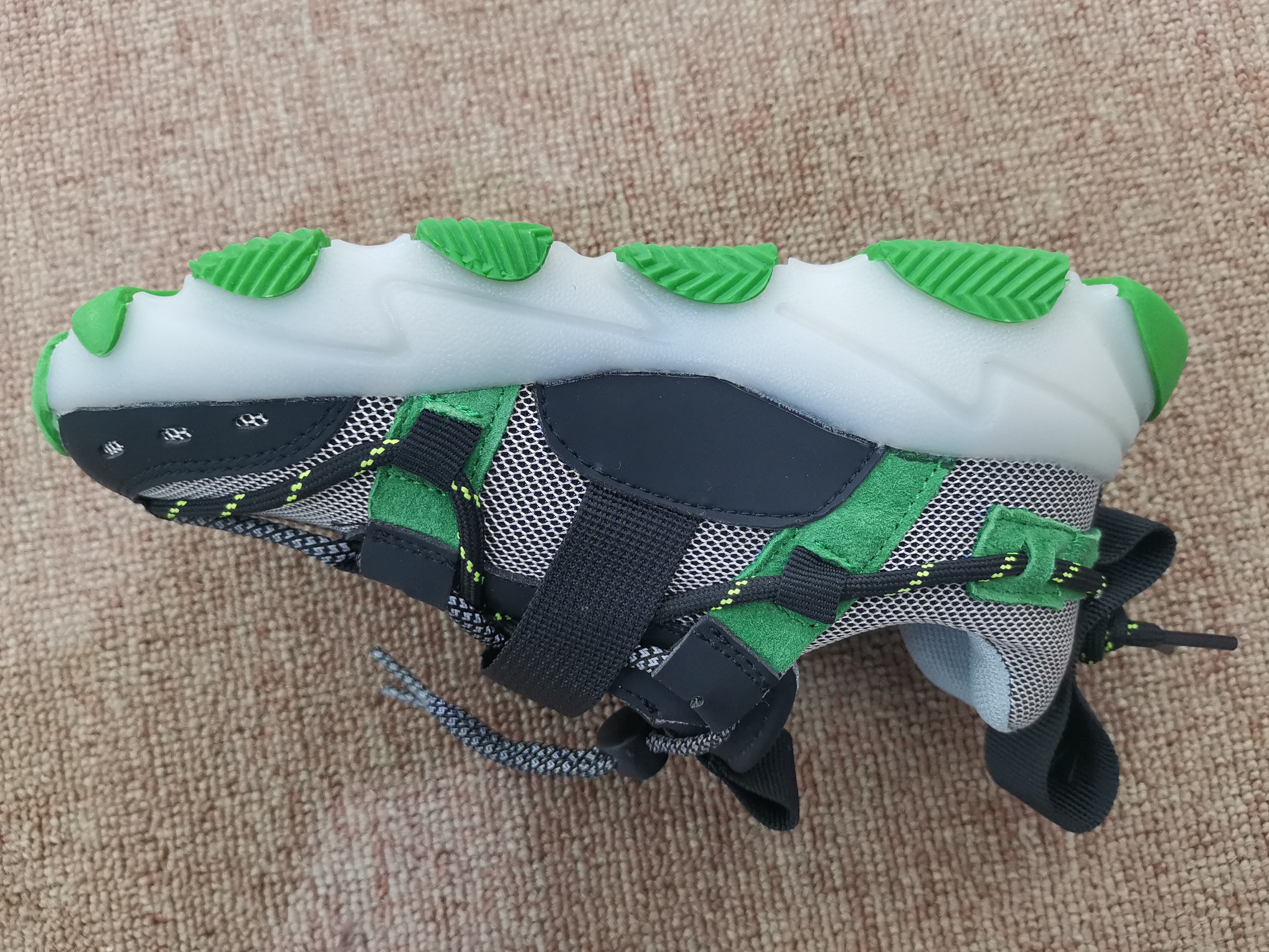 Yxt-2240 Yxiantong Casual Breathable Shoes For Men And Women Specification drawing