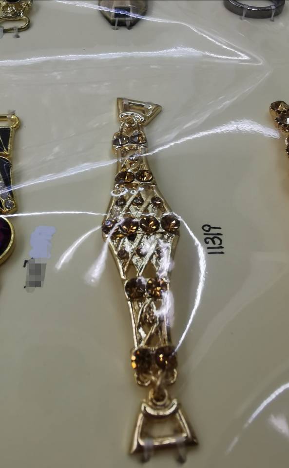 Gold Mesh Alloy Electroplated Buckle Rhinestones Buckle Shoes And Hats Decorative Buckle Clothing Accessories Specification drawing