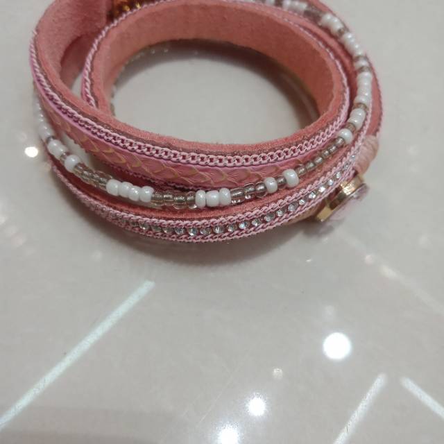 Europe And The United States Instagram Recommended Fashion Trends With Pink Diamond Magnet Buckle Bracelet details Picture