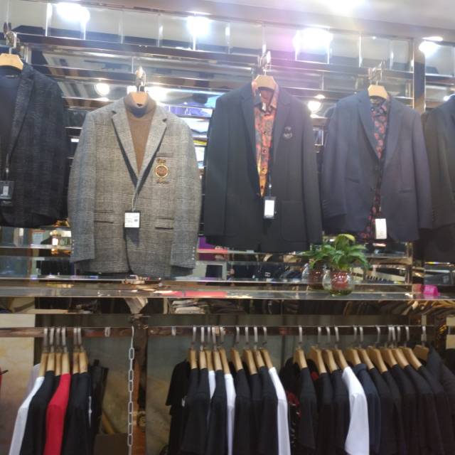 Jin Yongcheng Clothing Store describe pic - 1