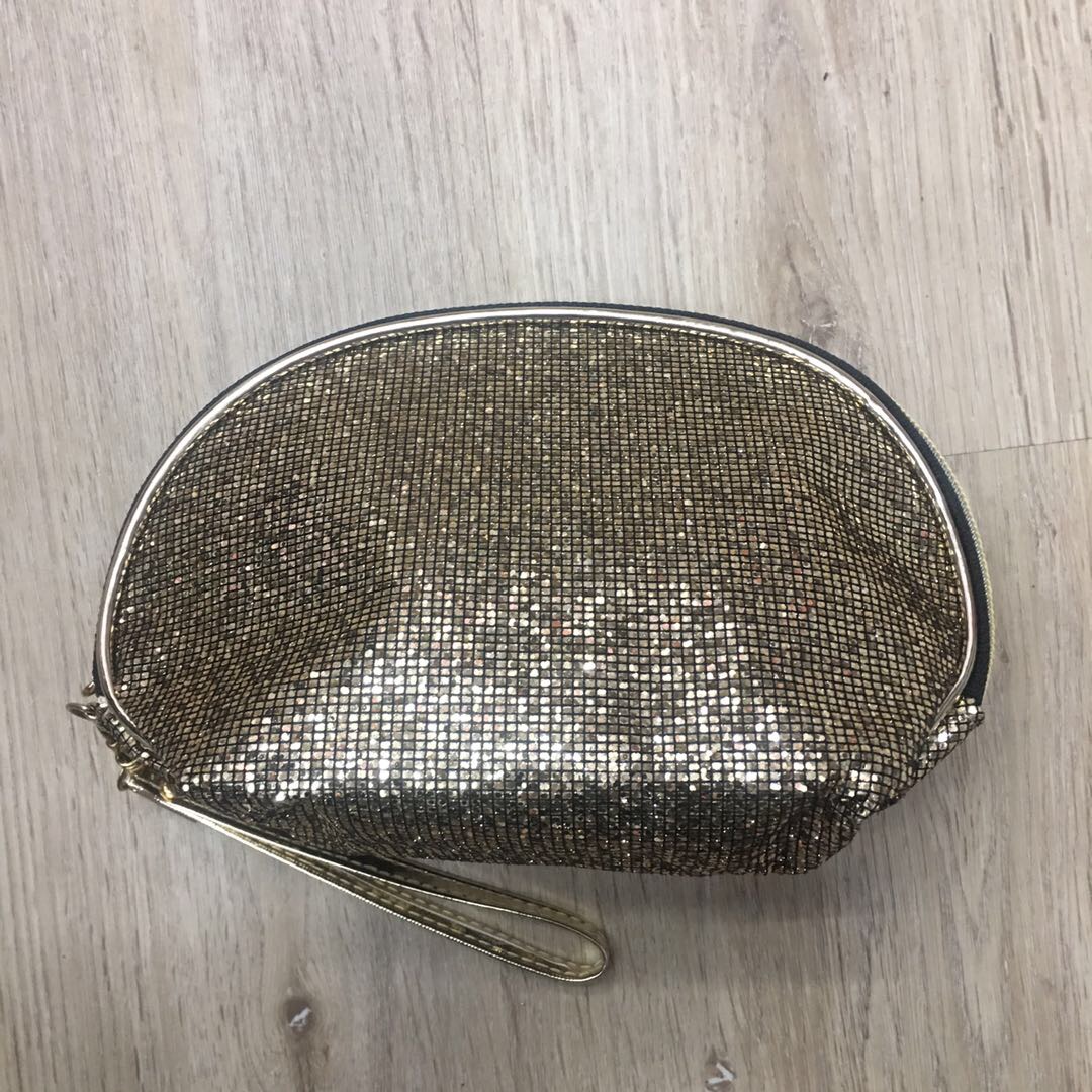 厂家定制便携式多功能专业化妆包PU材质