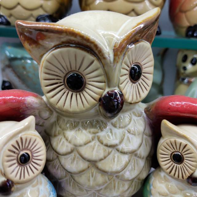 Four owl-shaped ceramic craft ornaments from Yiwu details Picture