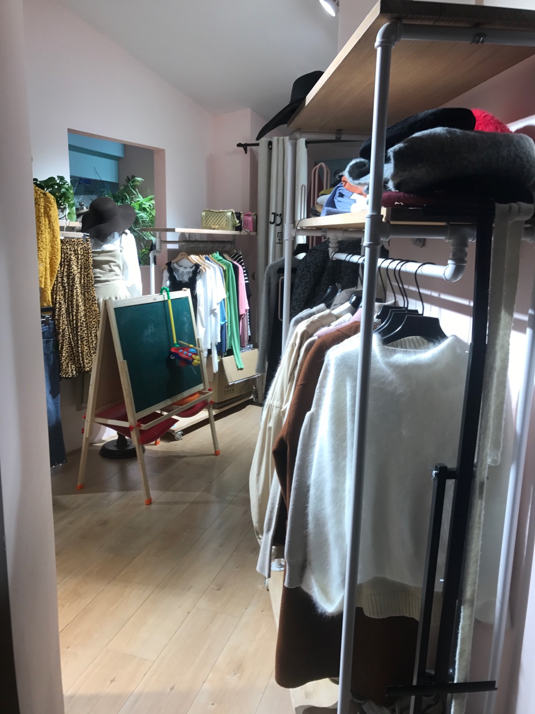 Zhutao Li describe pic - 1