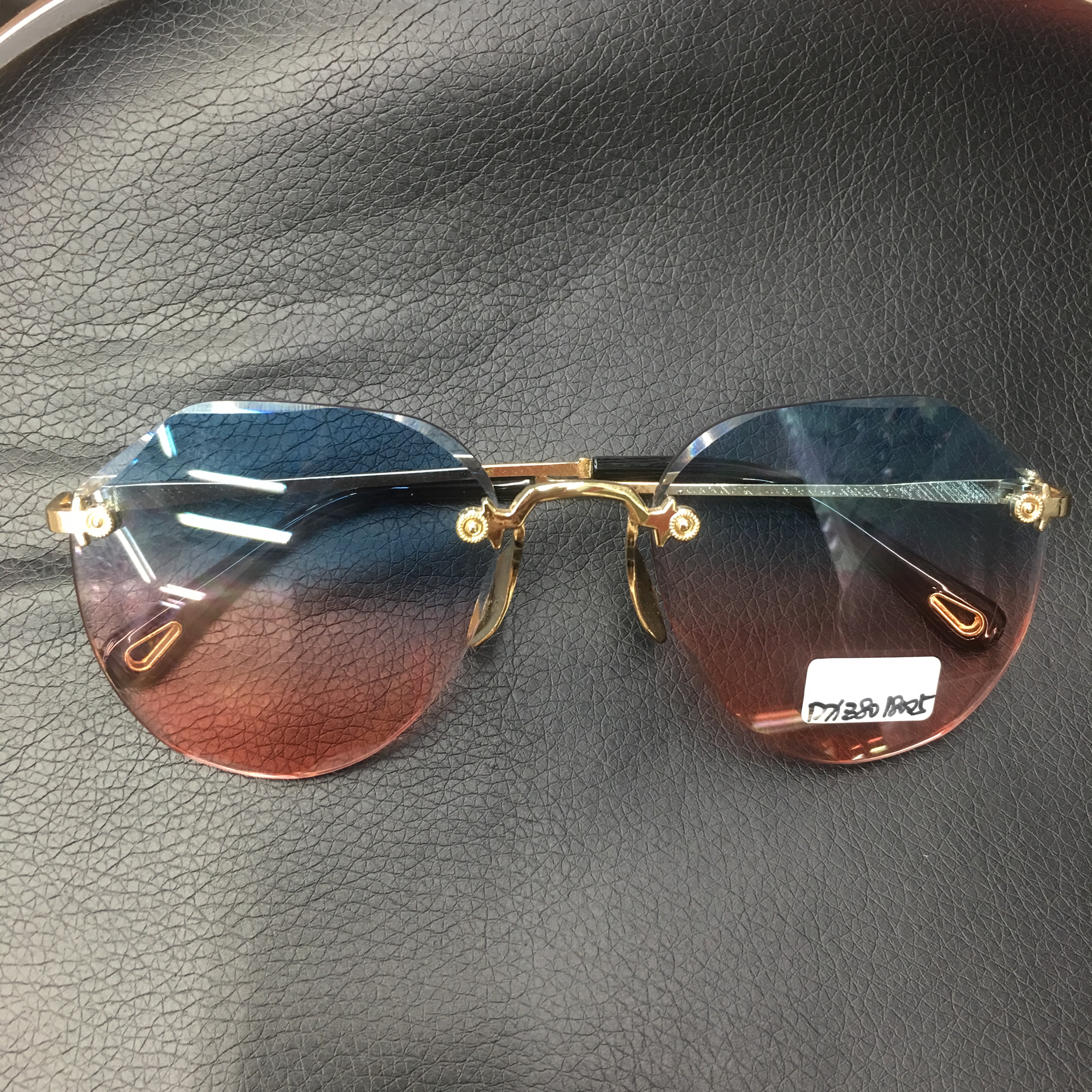 Fashionable and trendy sunglasses for women with round faces and UV protection. New sunglasses with large frames for women, elegant