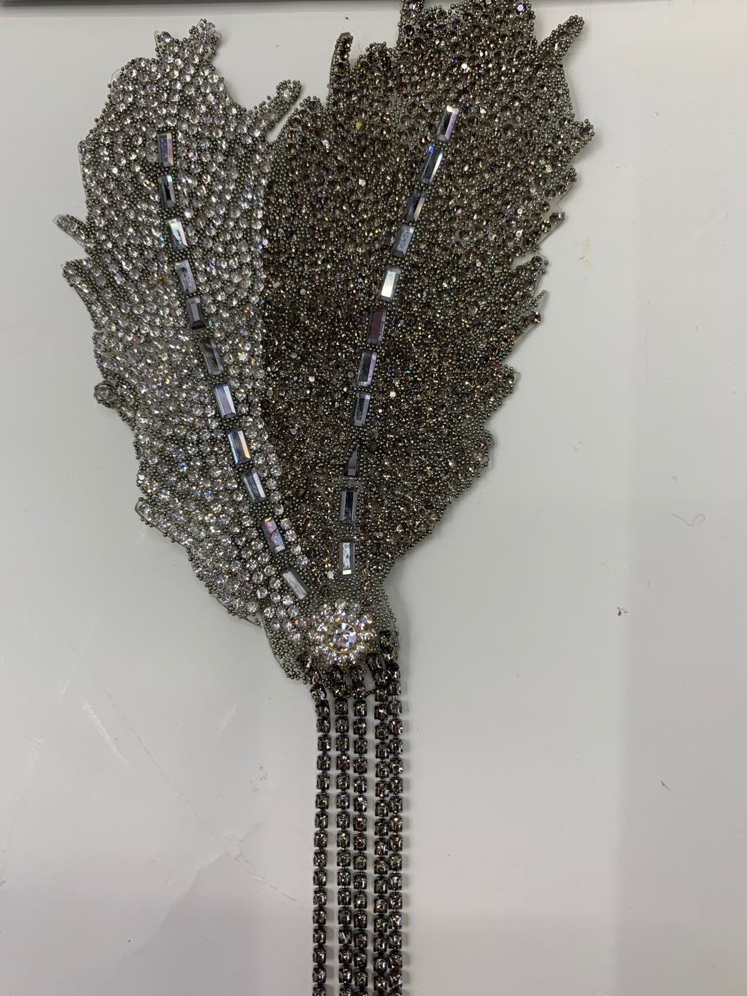 Leaf series mesh glue, hot melt glue, hot diamond glue, mesh back glue, adhesive diamond, glass diamond, mesh diamond details Picture