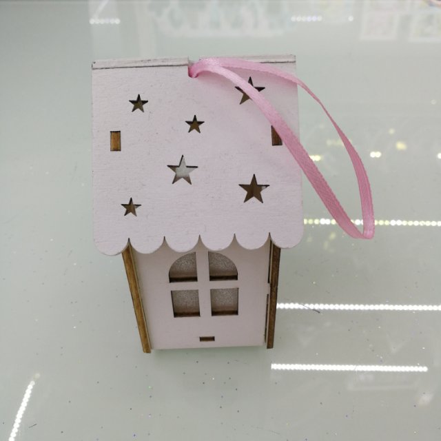 Pink baby hollowed-out heart-shaped peach roof desktop decoration for kindergarten Specification image