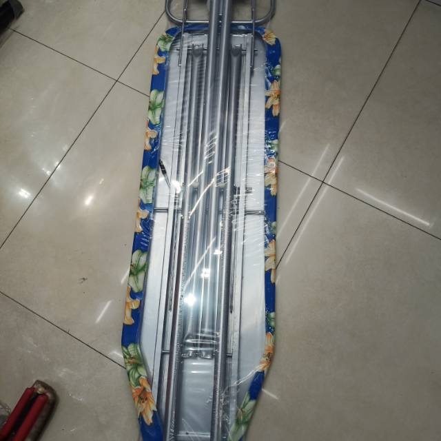 Manufacturers Direct Sales Of Multi-Functional Three-In-One Ironing Board German Ironing Board Frame Home Mesh Specification drawing