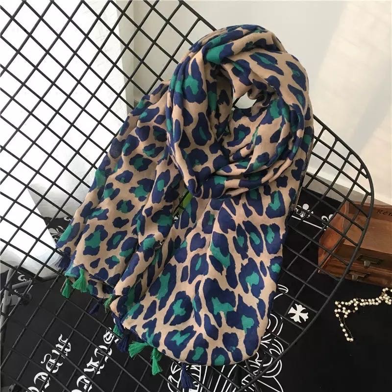 Leopard Print Scarf Long Silk Scarf Temperament Lady Fashion Specification drawing
