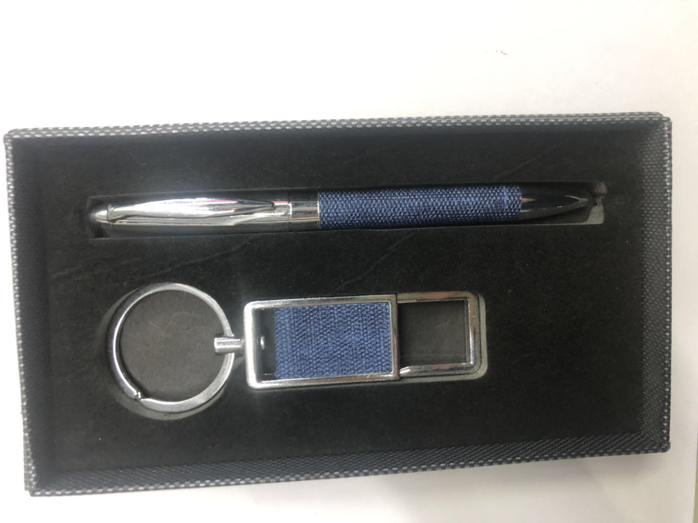 Kailushi Gift Pen Industry's office best-selling metal leather Ballpoint pen PU keychain gift box set