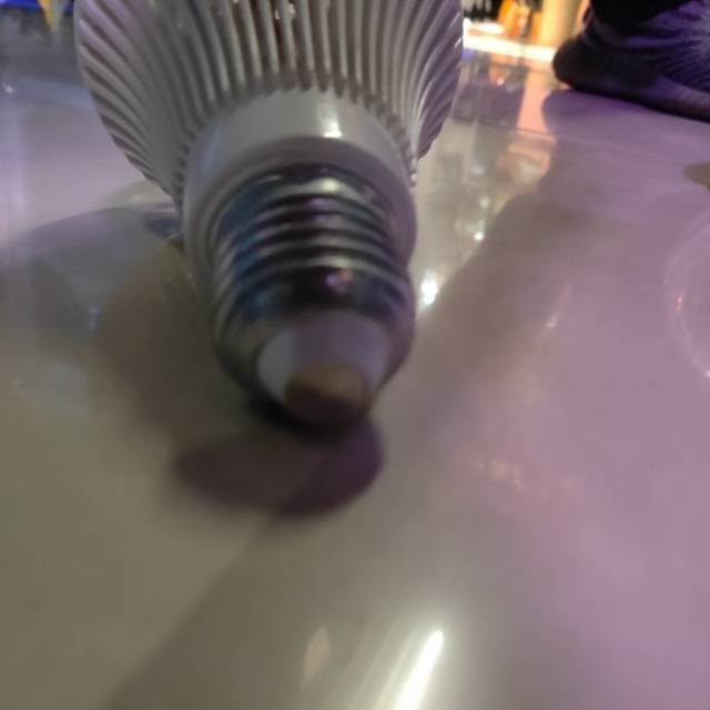 炫彩蓝牙七彩灯光变色家用魔球灯ktv闪光灯音响小房间酒吧氛围灯细节图